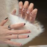 The Fashion Charm of Personalized Press-On Nails